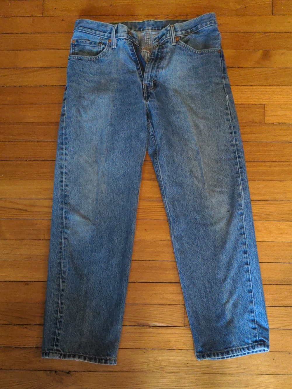 Levi's Straight Fit Jeans in Medium Blue Wash 32x29